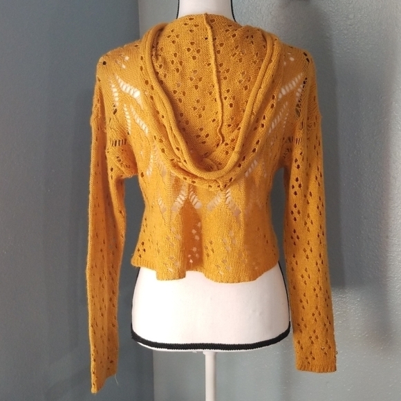 Generation 7 Crop Sweater - Picture 5 of 7